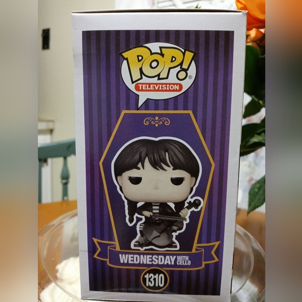 Wednesday 1310 Funko - Picture 4 of 6